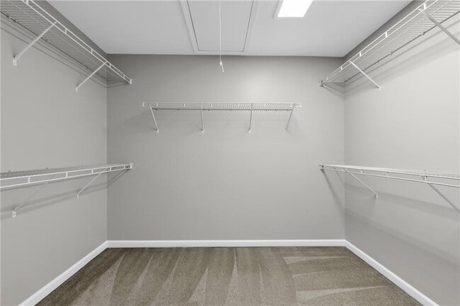 Building Photo - 10870 Brunson Dr