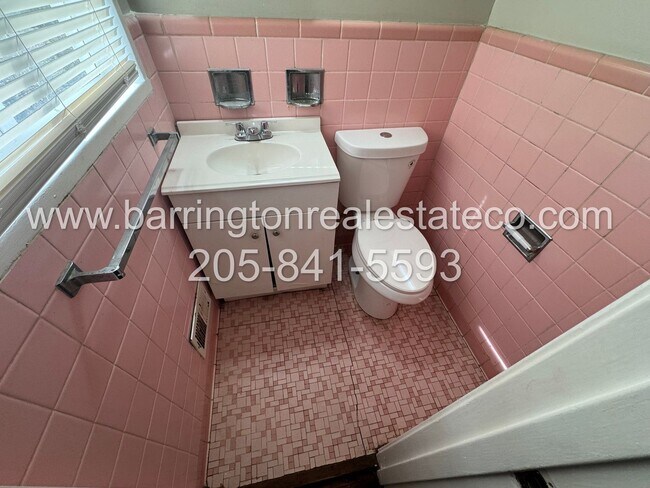 Building Photo - 216 Sanford Dr