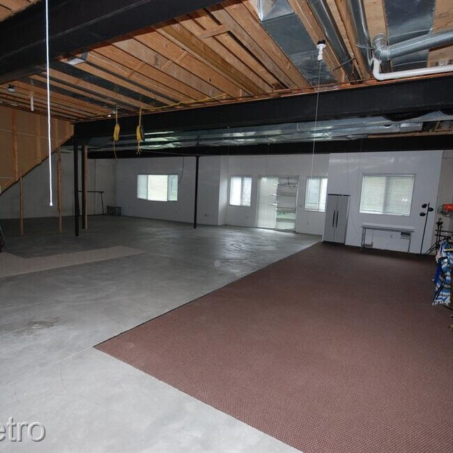 Building Photo - 5121 Parkgate Dr