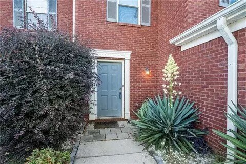 Building Photo - 5563 Windfall Ln