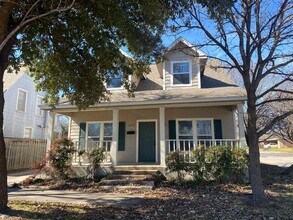 Building Photo - 3 BEDROOM, NEAR SCOTT AND WHITE