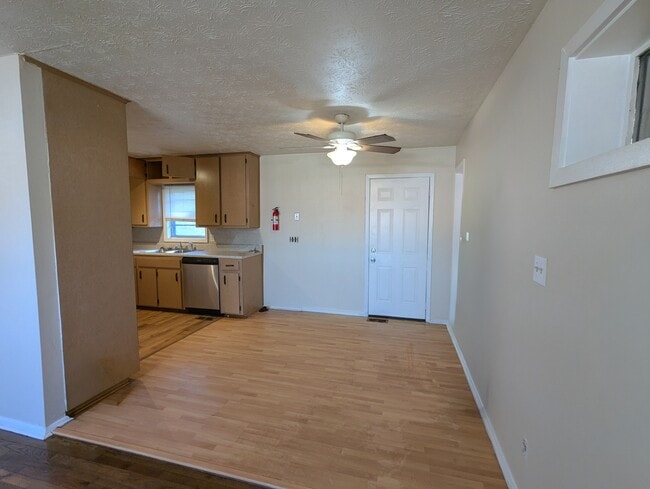 Building Photo - 4206 Old Rock Cut Rd