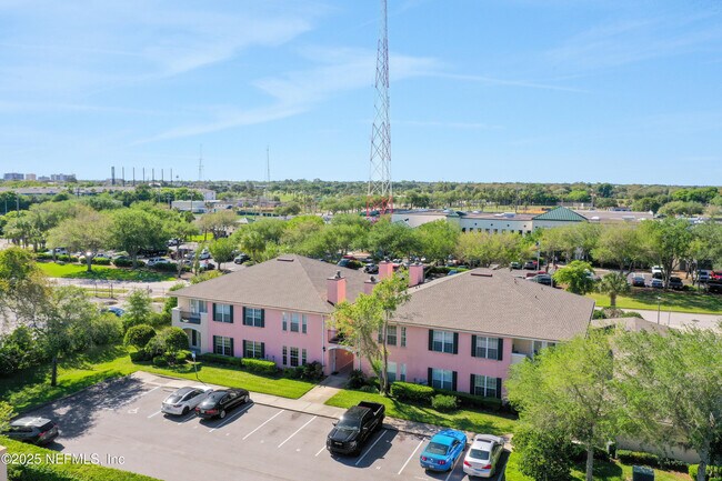 Building Photo - 228 Jardin De Mer Pl