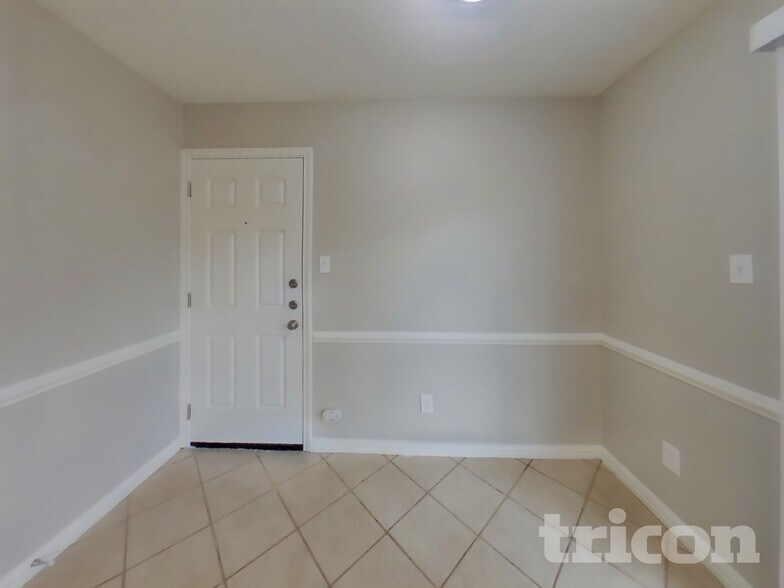 Building Photo - 414 Hemlock Dr