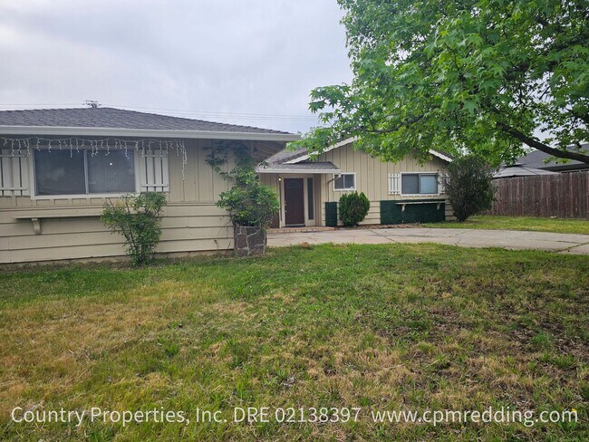 Building Photo - Spacious 3-Bedroom 2-Bathroom Home in Mary Lake Subdivision Available Now!