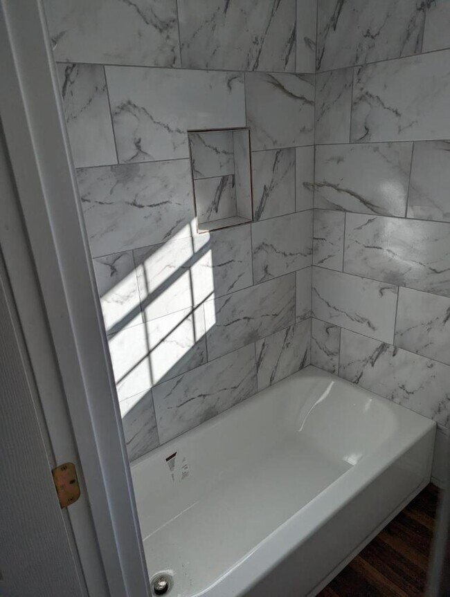 hall bath - 107 W Mesquite St