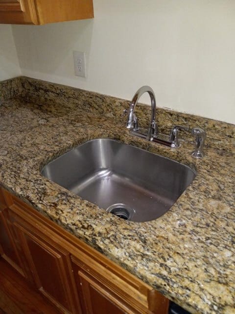 Building Photo - 227 Roxbury St