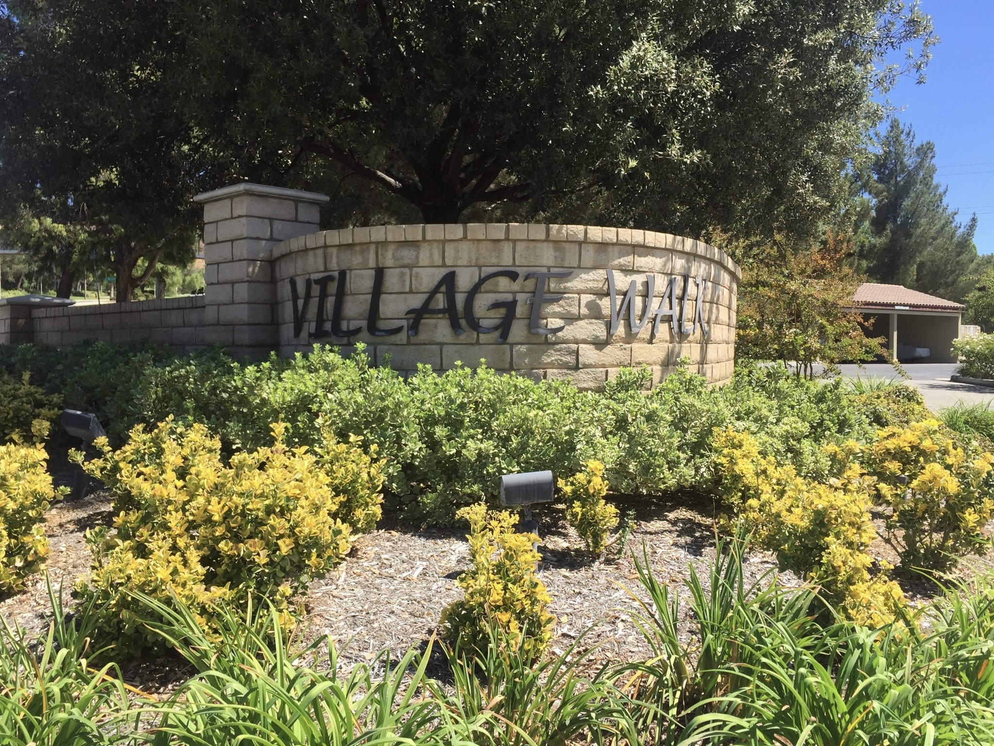 Community Entrance - 28204 Canterbury Ct
