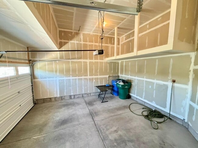 Building Photo - 683 S 1803 W