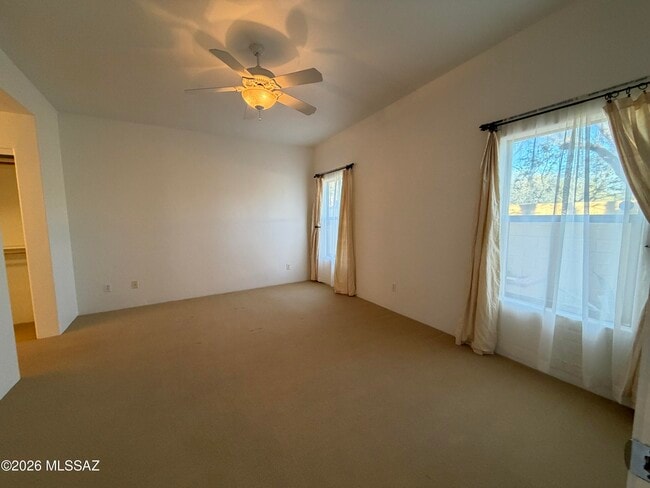 Building Photo - 1401 E English Ivy Ct