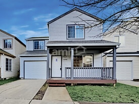 Building Photo - 16948 SW Cashew Way