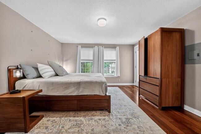 Building Photo - 4525 Avenue B