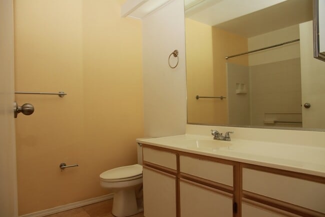 Building Photo - Desirable Hillsdale Apartment in Mililani ...