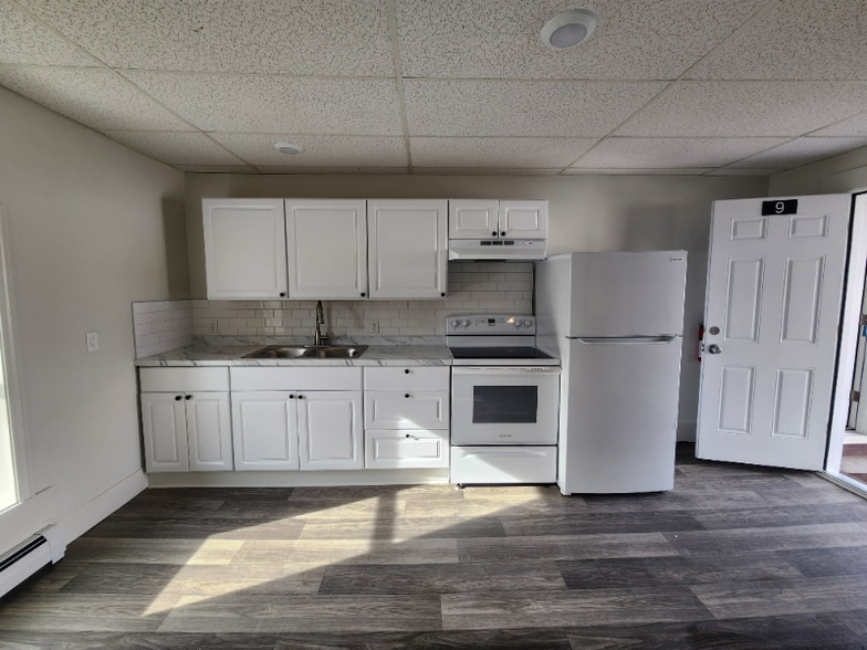 Building Photo - 44 Granite St