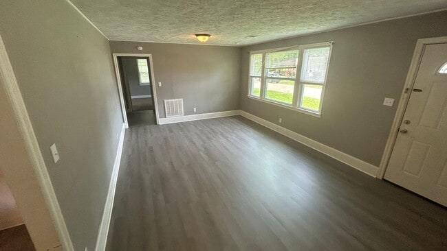 Building Photo - Renovated 3 Bedroom 1  Bath Home for Rent!