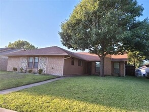 Building Photo - 629 Perdido Dr