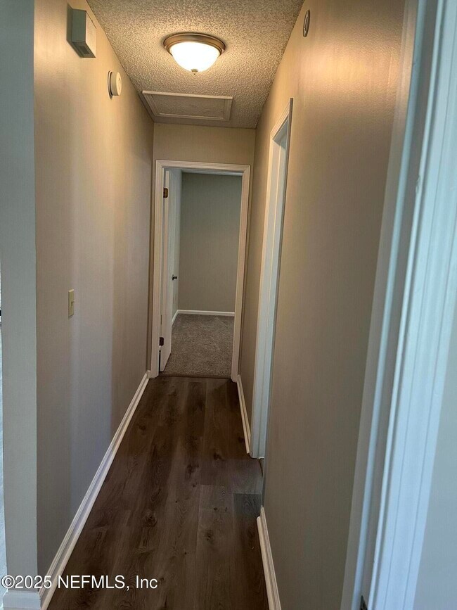 Building Photo - 410 Jax Estates Dr N