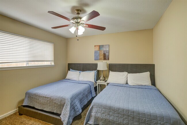 Building Photo - 6614 Winkleman Rd