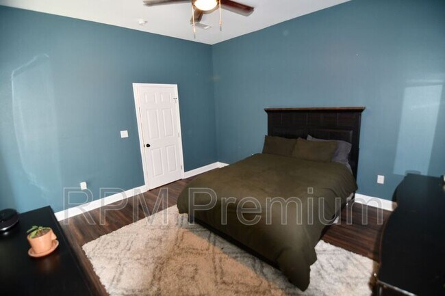 Building Photo - 2582 Boudreaux Ave