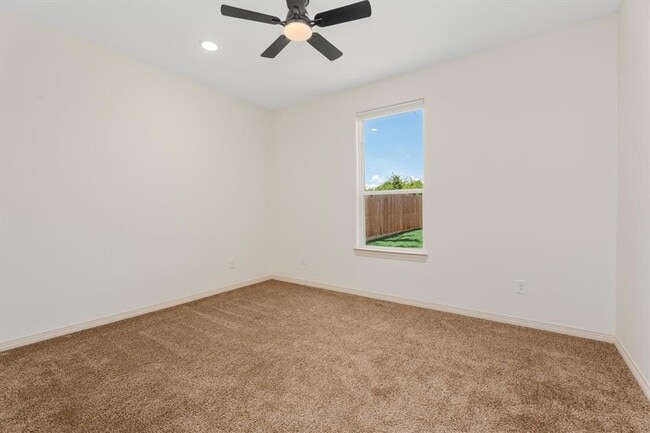 Building Photo - 24738 Roscommon Ln