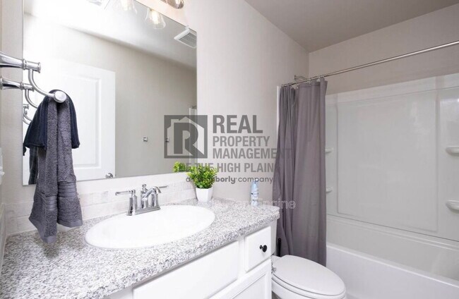 Building Photo - 7003 Athens St