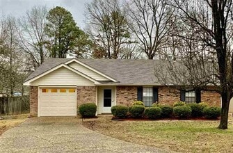 Building Photo - Maumelle Home