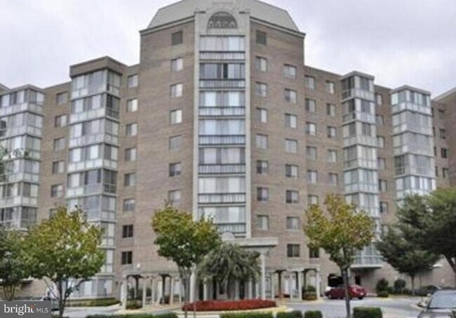 Building Photo - 3005 S Leisure World Blvd