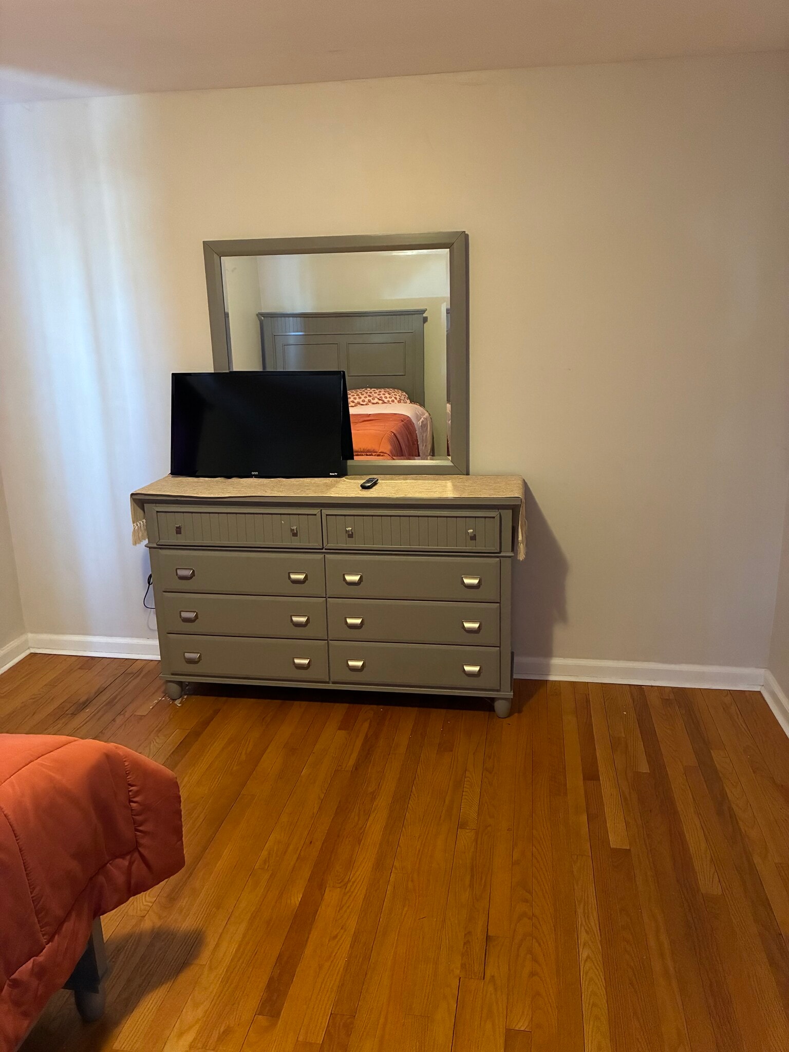 Private bedroom #4 - 213 Knoll Dr