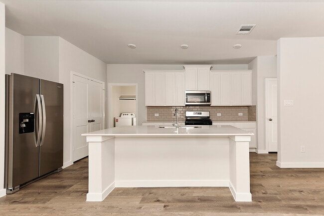 Building Photo - 7922 Alset Dr