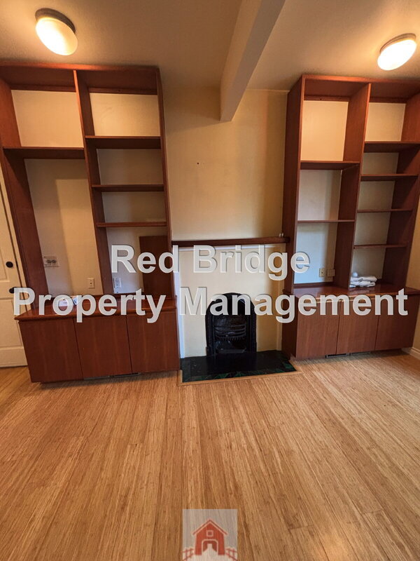 Building Photo - 1327 SE Nehalem St
