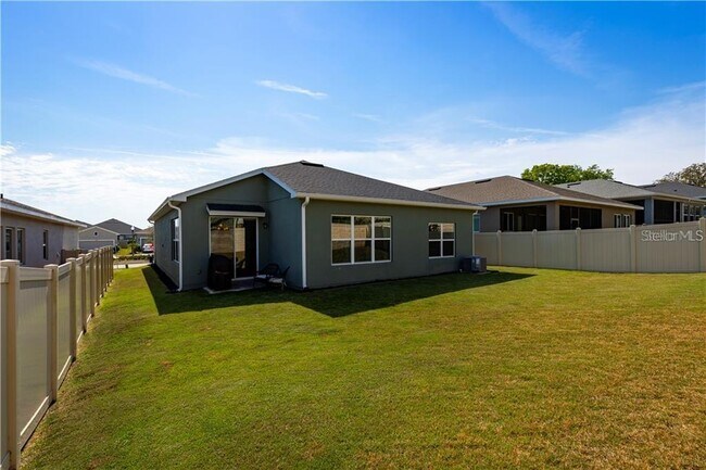 Building Photo - 17004 Gathering Pl Cir