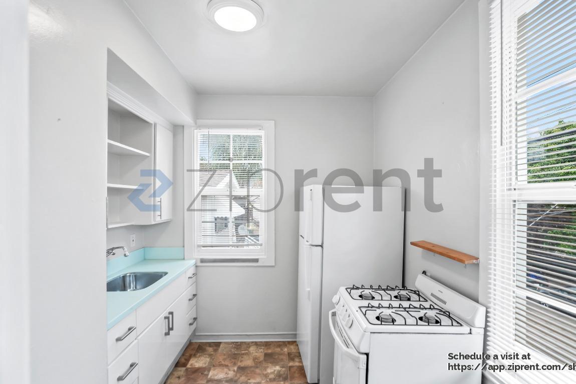 Building Photo - 1209 Campbell St