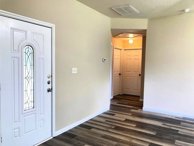 Building Photo - 10479 Royal Tricia Dr