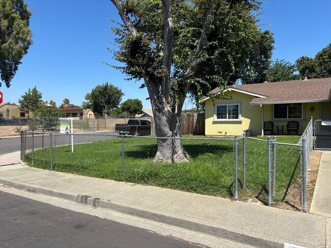 Building Photo - Beautiful Single-Story Gem in Vacaville!