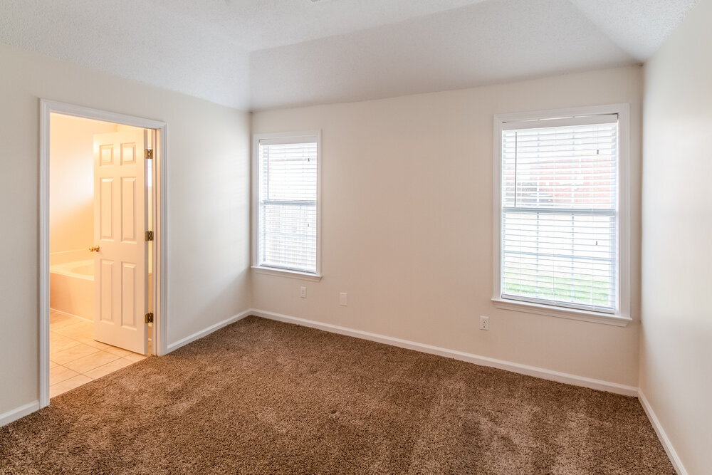 Building Photo - 3920 Paramount Cove