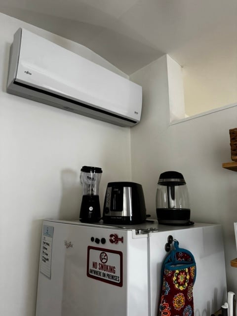 AC and more applicances - 33 Atlantic St