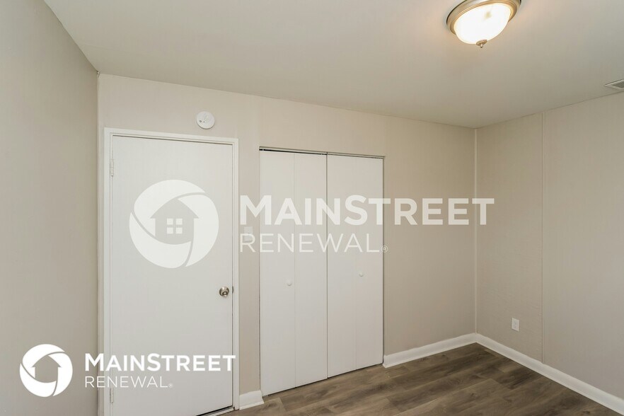 Building Photo - 3113 Maywood Pl