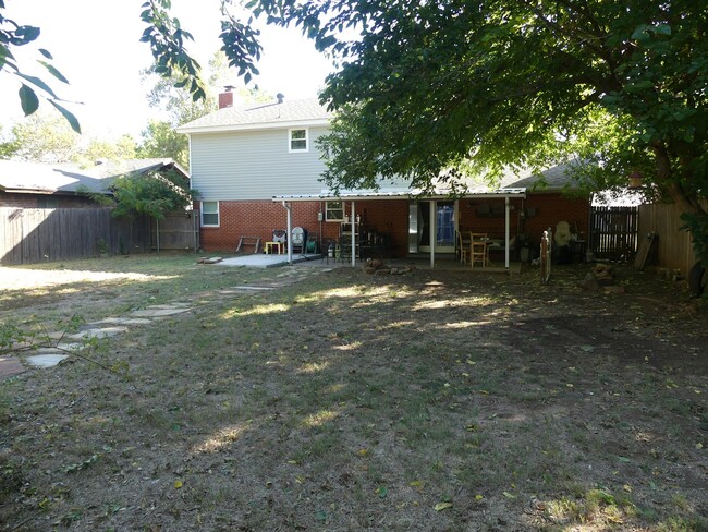 Building Photo - 732 Nancy Lynn Terrace