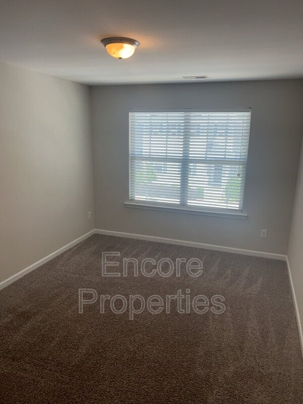 Building Photo - 1319 Lakestone Village Ln