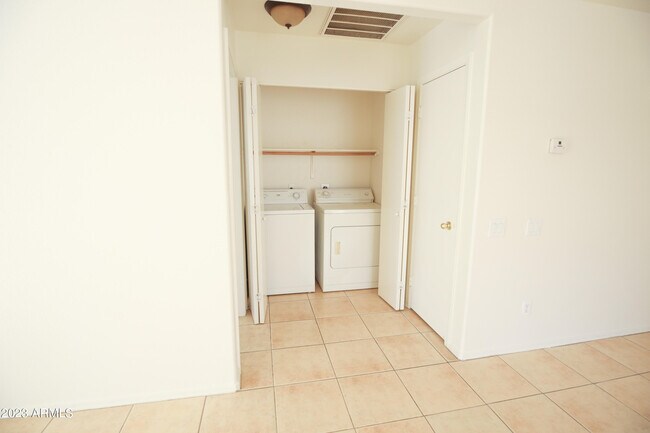 Building Photo - 2065 W 20th Ave