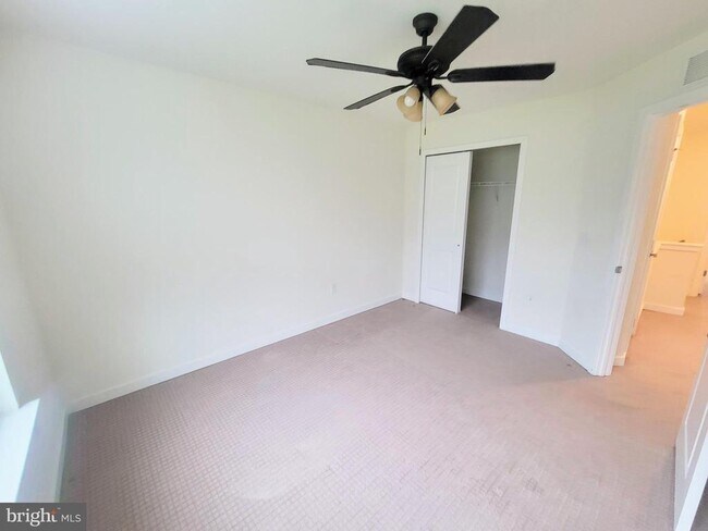 Building Photo - 1842 Boulder Dr