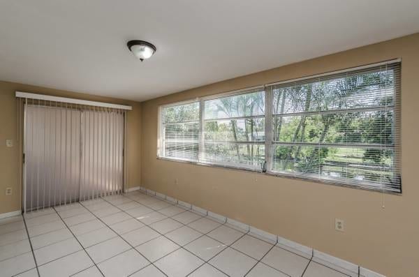 Building Photo - 7400 Cherry Laurel Dr