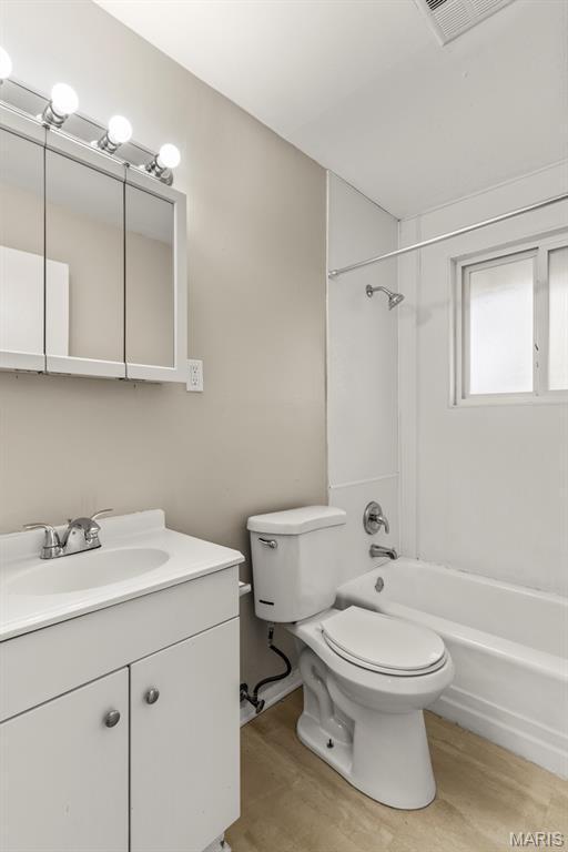 Building Photo - 1223 Reale Ave