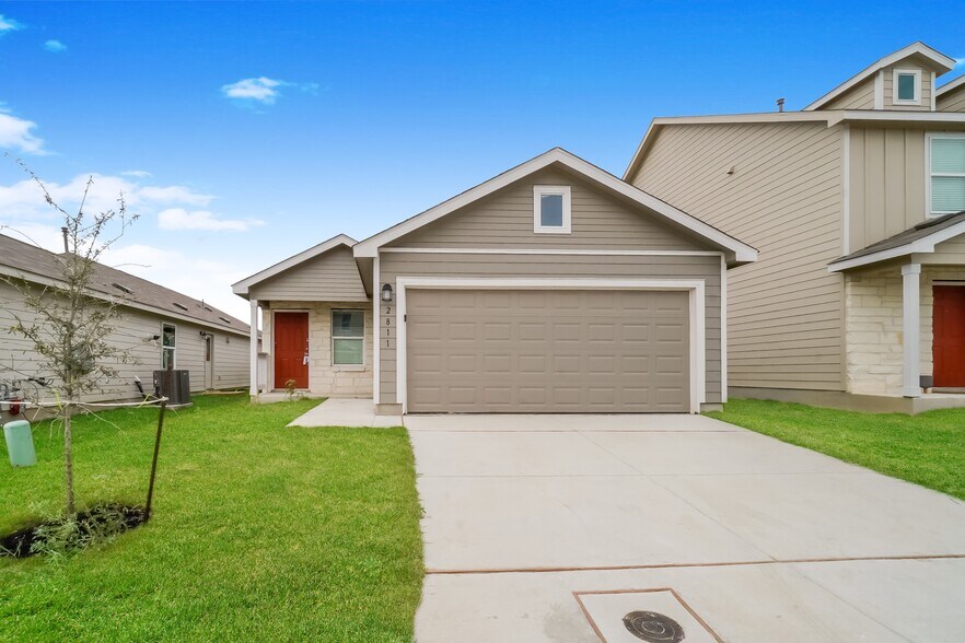 Primary Photo - 2811 Millikan Dr