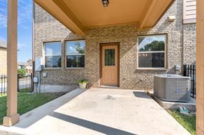 Building Photo - 1001 Zodiac Ln