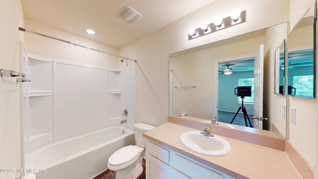 Building Photo - 93 Scotch Pebble Dr