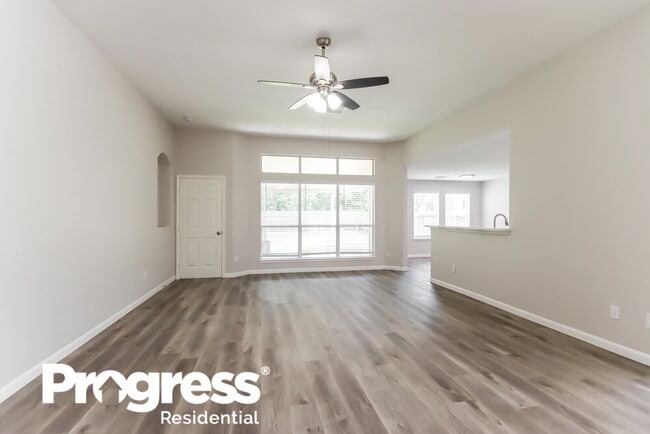 Building Photo - 910 Taylor Ridge Dr