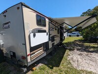 Building Photo - 6501 Plunkett St