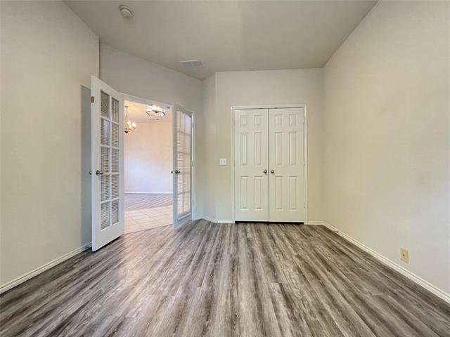 Building Photo - 1004 Southfork Dr