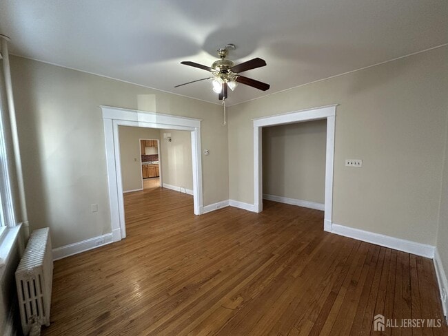 Building Photo - 66 Louis St